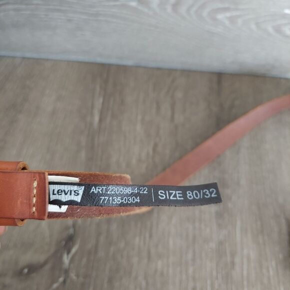 Levi's Brown Leather Studded Belt Sz 32 - Picture 6 of 8